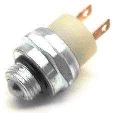 INTERRUPTEUR DE FEU DE RECUL