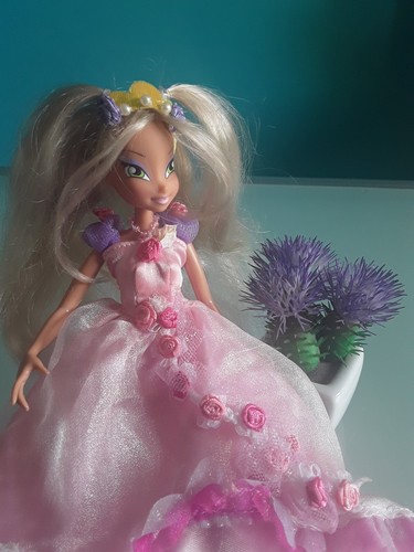Winx club bambola flora - "winx,