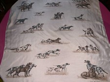Ancien foulard en soie " Chien de chasse Vincent Sado "   89 cm x 87 cm