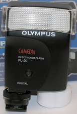 Flash elettronico OLYMPUS