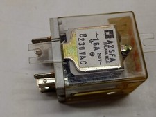 ITALIANA RELE 220V -FINDER