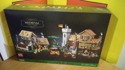 Lego icons 10332 medieval town - lego,