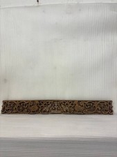Architrave in legno intagliato