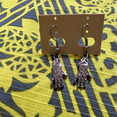 Orecchino guanto strass