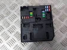 Boitier fusible - RENAULT