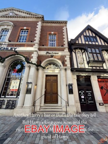Photo another harry - , bar