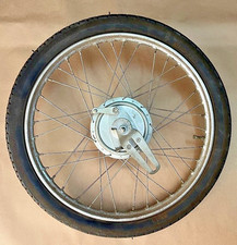 Ruota posteriore con  pneumatico Pirelli 2.1/4 x 18 ciclomotore 36 raggi Benelli