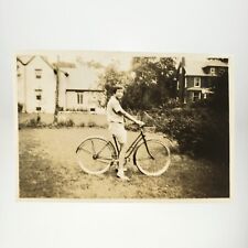 Bicicletta d'epoca giovane donna foto anni 30 bici giro sfocato snapshot originale D1843