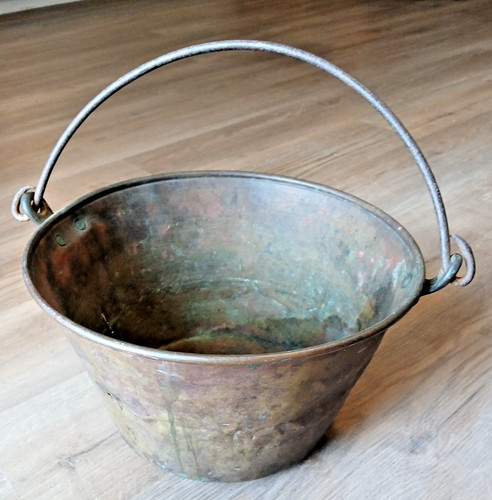 Antico calderone bollitore - , in