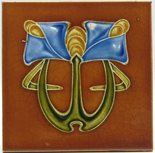Piastrella in maiolica