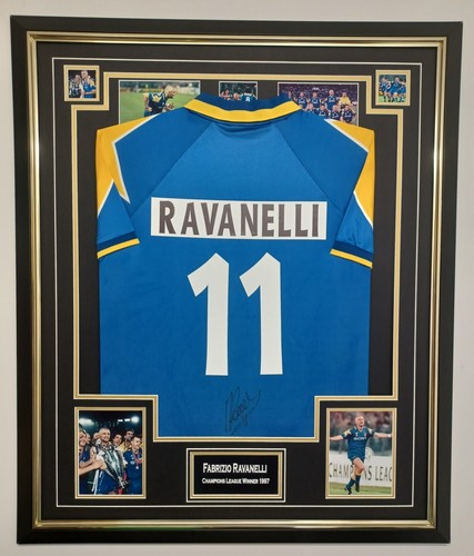 Rara maglia autografata