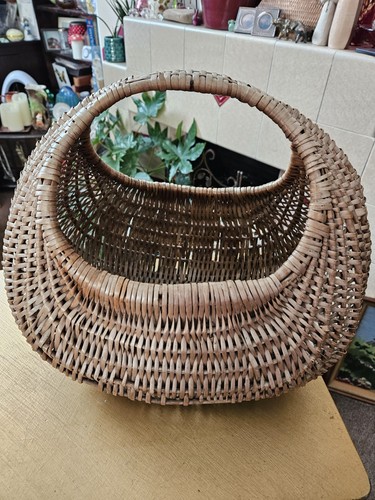 Vintage gondola wicker - gondola,