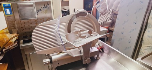 Affettatrice professionale - affettatrice,