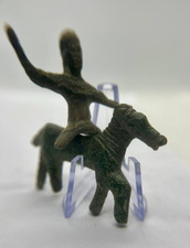 Lotto di 2 Bronzetti Antichi – Cavaliere Votivo Tracio e Cavallo Arcaico