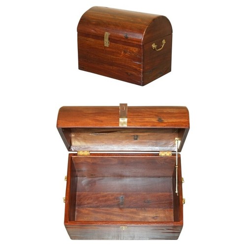 Vintage intagliato mano - intagliato, a