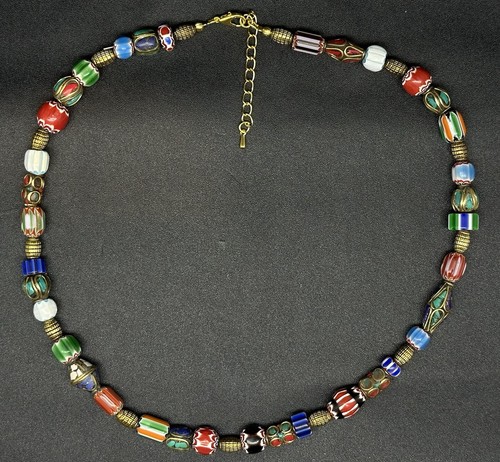 Collana con perline vetro - con, in
