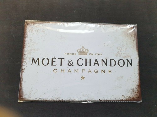 Moet chandon champagne - moet,