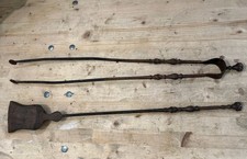 Rara coppia da camino di pinza e paletta inizio '700 con particolare lavorazione