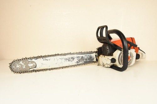 Stihl 026 metal badge red - stihl,