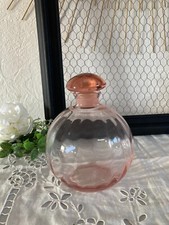 225⚜️ Ancienne Bouteille Carafe à Liqueur en Verre Couleur Rose Hauteur 16 Cm