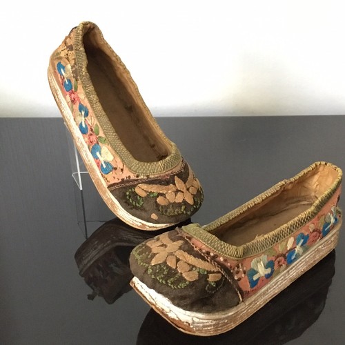 Antiche scarpe aderenti - , cinesi