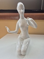 Royal Dux Boemia statuina nuda in porcellana bianca lucida 