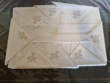Tavaglia Corredo anni 70 vintage con 8 tovaglioli ricamato a mano Nuovo