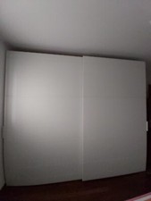 Armadio con ante grandi scorrevoli