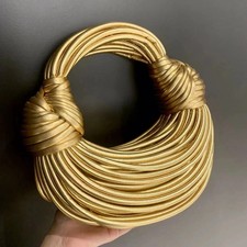 borsa da donna lavorata a mano