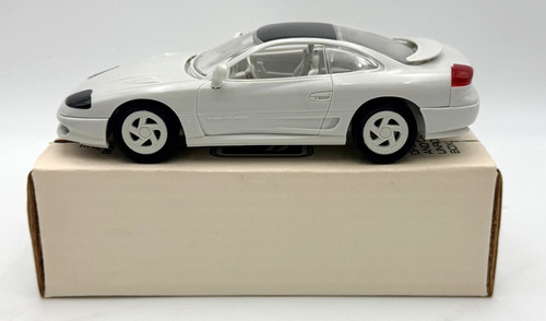 Amt ertl pearl white 1991 - pearl,
