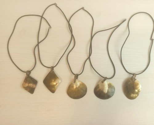 Collana con ciondolo - , in