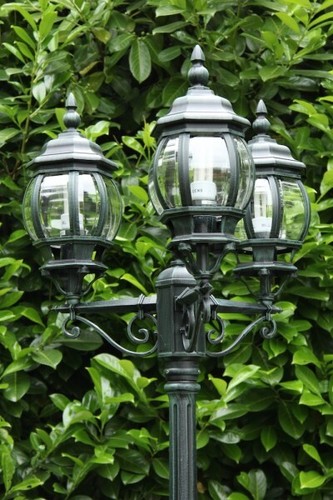 Illuminazione esterni giardino