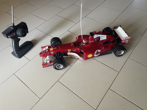 Ferrari f2004 con motore - ferrari,