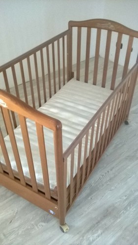 Lettino per bambini con sponda