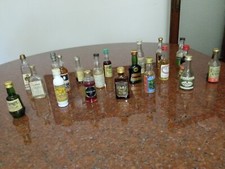 Lotto 6 - 20 rari mignon bottigliette collezione whisky scotch brandy liquori