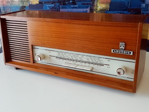 Grundig tipo vecchia radio - grundig,