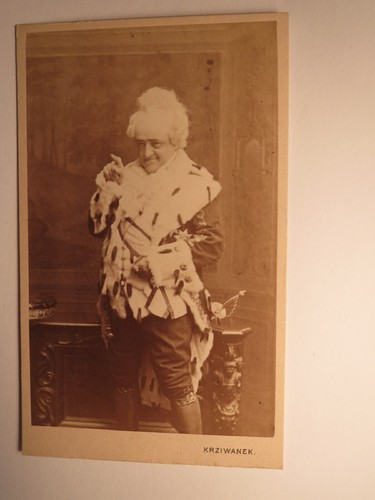 Attore josef matras come - attore,