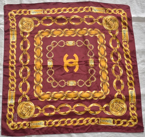 Foulard chanel rosso - chanel, iconic