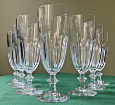 Lot de 7 flutes à Champagne