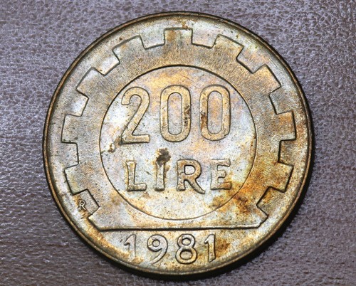 1981 italy 200 lire - italy,
