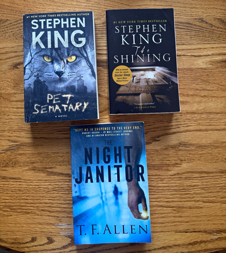 Stephen king paperback lot - king,