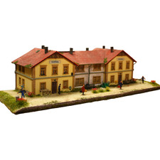 Diorama H0/1:87 edificio piccola città stazione Grünberg stazione ferroviaria figure invecchiate