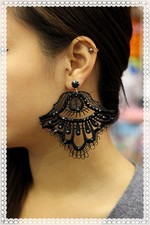 orecchini in pizzo macrame