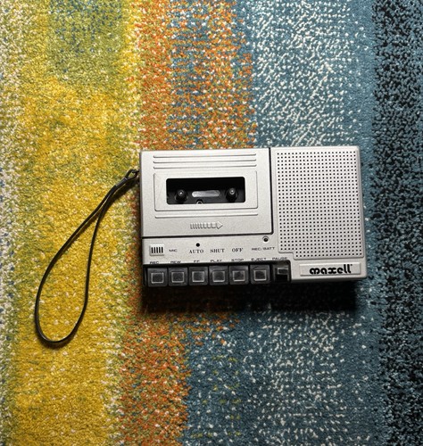 Registratore cassette - a,