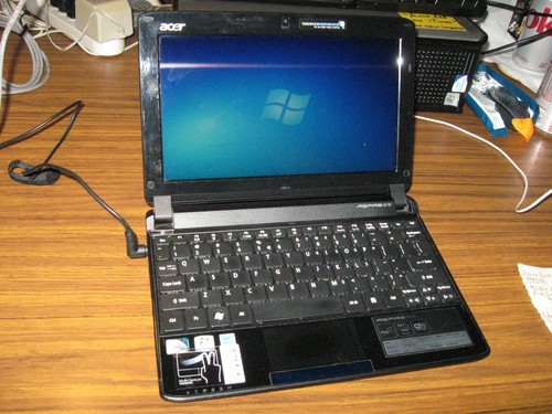 Acer aspire one 532h - one, netbook