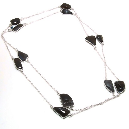Collana con pietre preziose