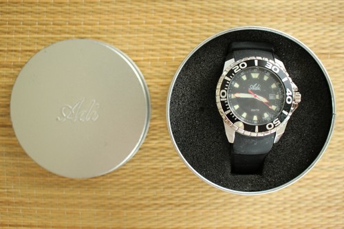 Orologio quarzo nuovo - orologio, con