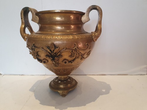 Antico vaso bronzo inizi - in,