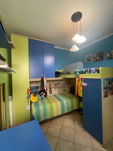 Stanza con letto castello - letto, a