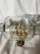 Veliero d'epoca in bottiglia